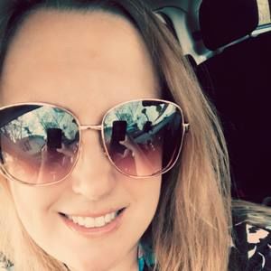 Meet your Posher, Stacy